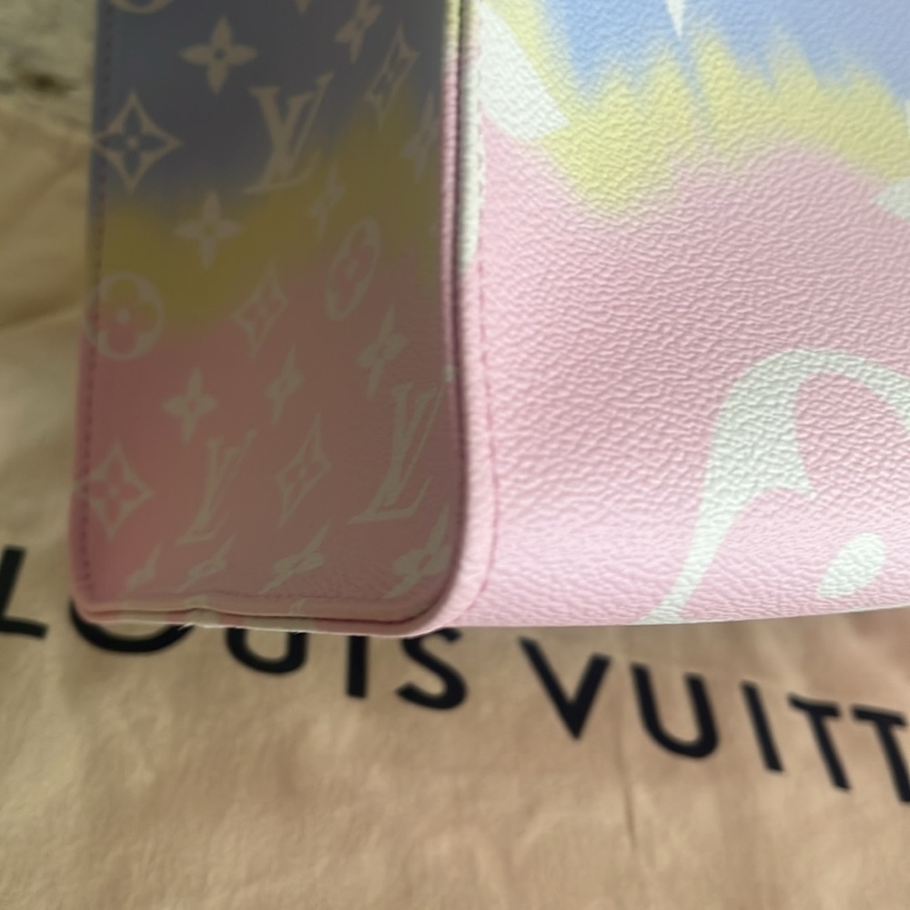 Louis Vuitton Escale On The Go GM - Picture 14 of 15